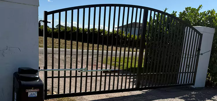 Driveway Fence Repair Westchase